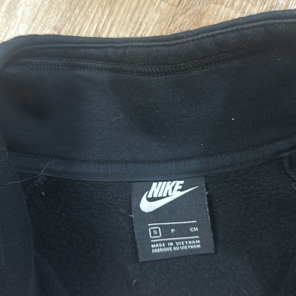 Nike sweater size small - Picture 3 of 3